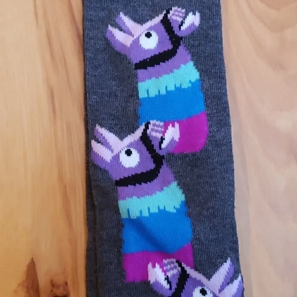 𝅺FORTNITE LOOT LLAMA SOCKS - NEW